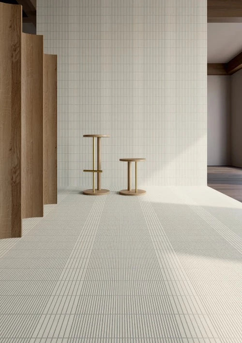 Artistic Tile Fringe Bold White Field Tile