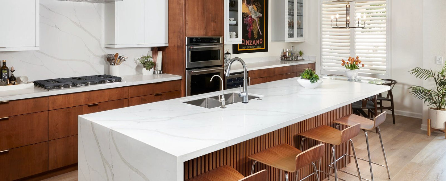Bianchi Quartz Slab 125″ x 62″ 122-900