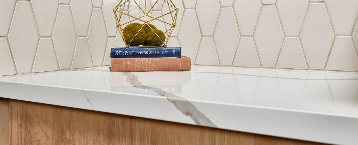Bianco Liguria Quartz Slab 125″ x 62″ 122-700