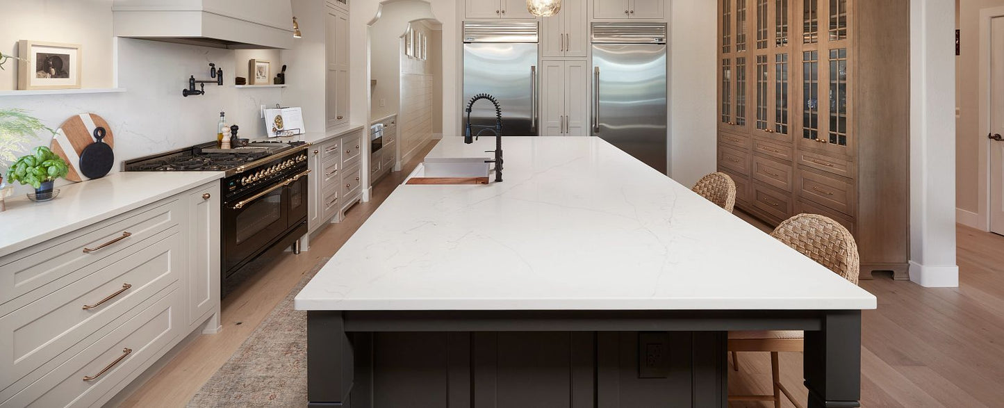 Bianco Ice Quartz Slab 125″ x 62″ 122-601