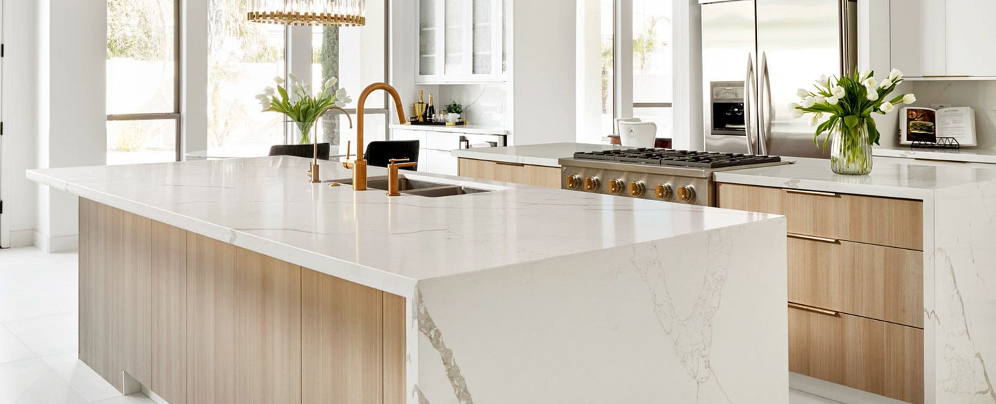 Calacatta Astro Quartz Slab 125″ x 62″ 122-701
