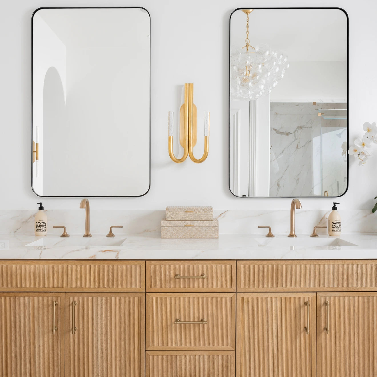 Calacatta Gold Porcelain Slab 60" x 126" - 1/2" Thick