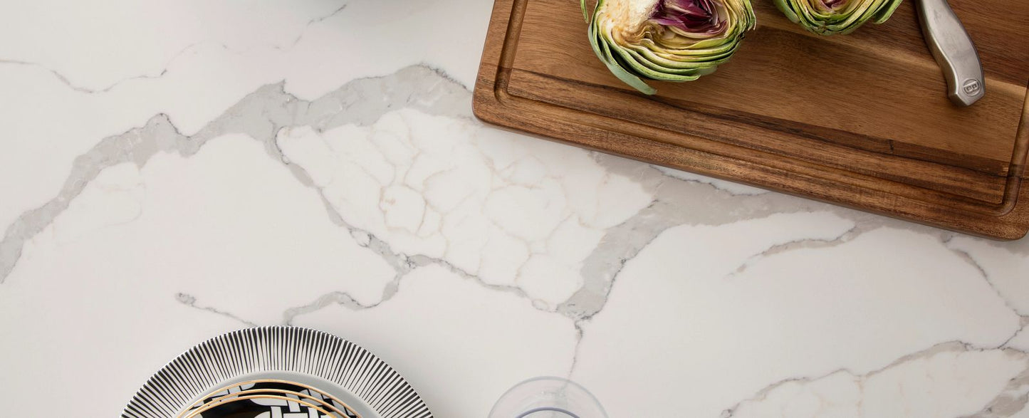 Calacatta Ray Quartz Slab 125″ x 62″ 122-603
