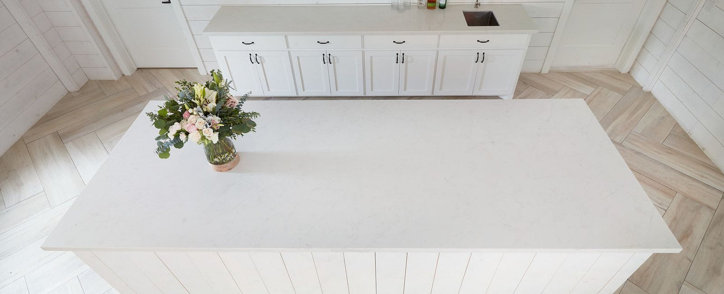 Carrara Light Quartz Slab 127" x 62" 122-301