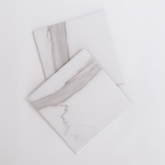 Bellara Marble-Look Porcelain Tile in Calacatta Gold